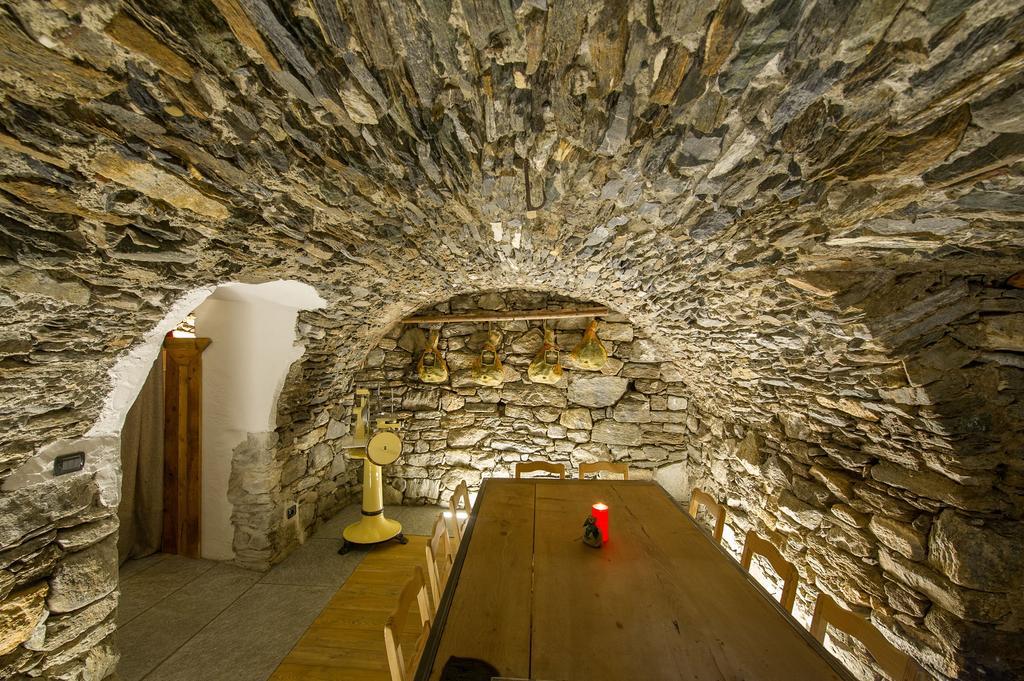 Отель Les Plaisirs D'Antan Jovencan Экстерьер фото